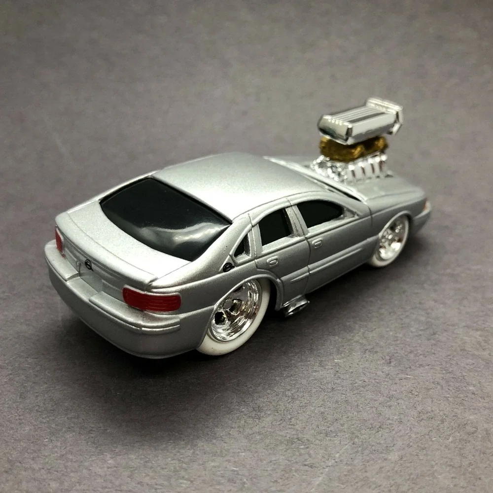 Muscle Machines 1996‎ 96 Chevrolet Chevy Impala Car1/64 Loose White Rubber Tires